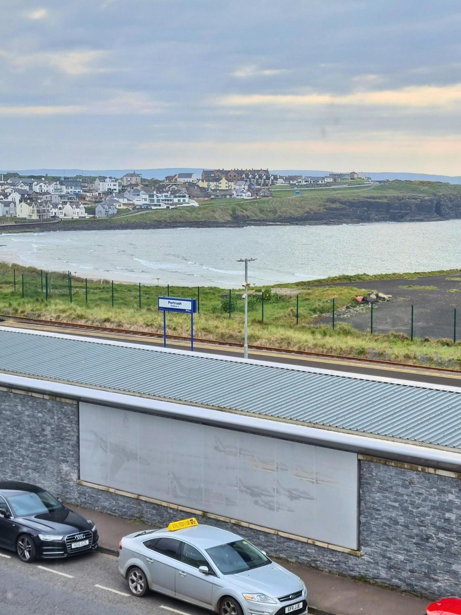דירות 6 Golf Terrace - Portrush By The Sea מראה חיצוני תמונה